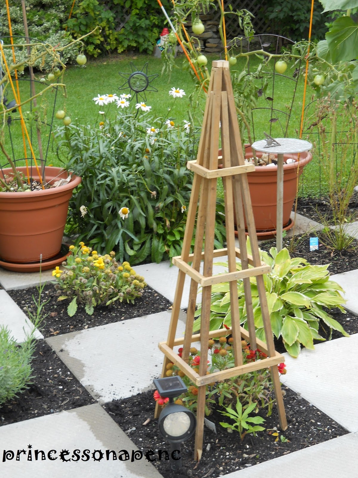 Homart Pyramid Twig Trellis Natural Set