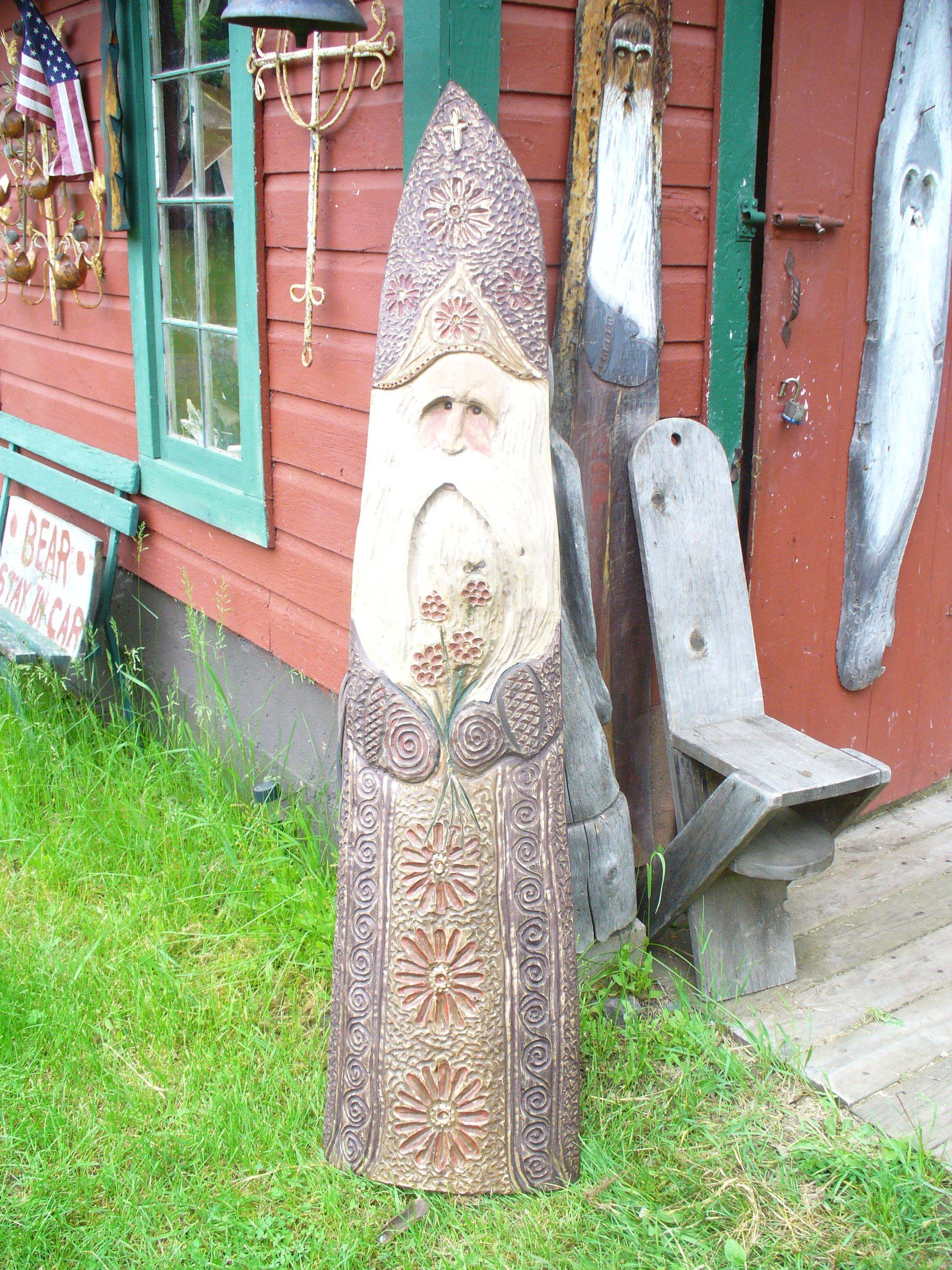 26 Wooden Garden Statues Ideas You Gonna Love SharonSable