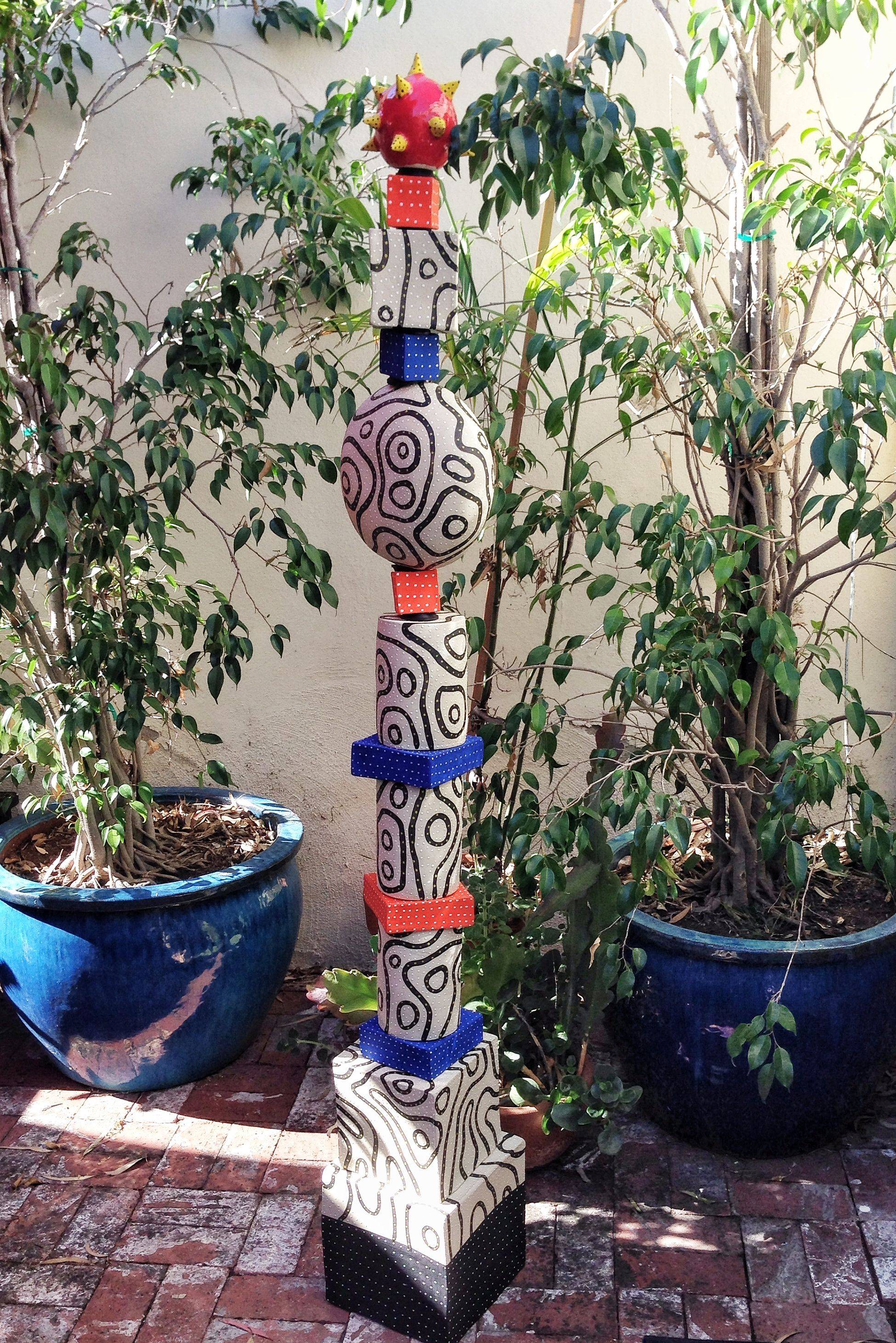 Garden Totem Totem Pole