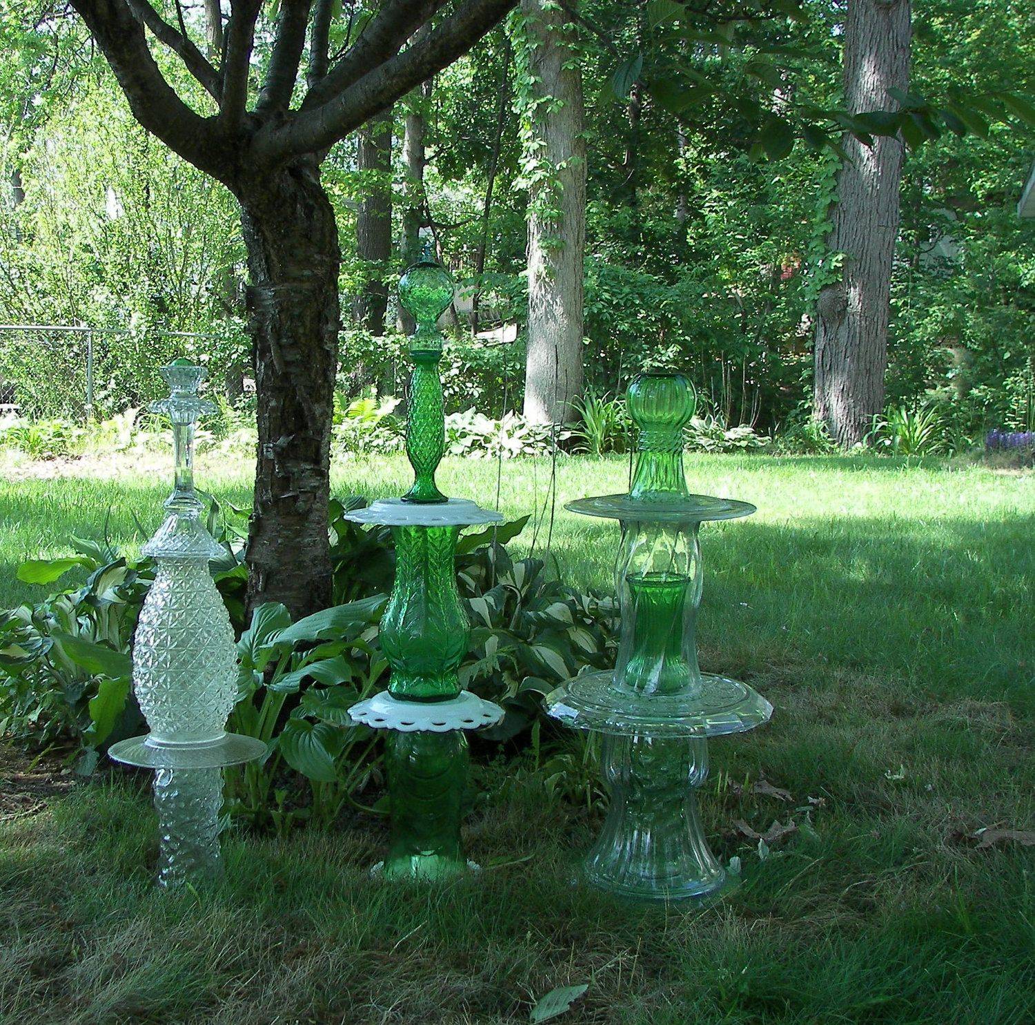 23 Vintage Glass Garden Totem Ideas You Must Look SharonSable