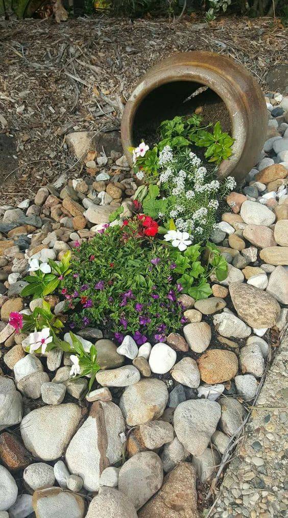Best Spilled Flower Pot Ideas