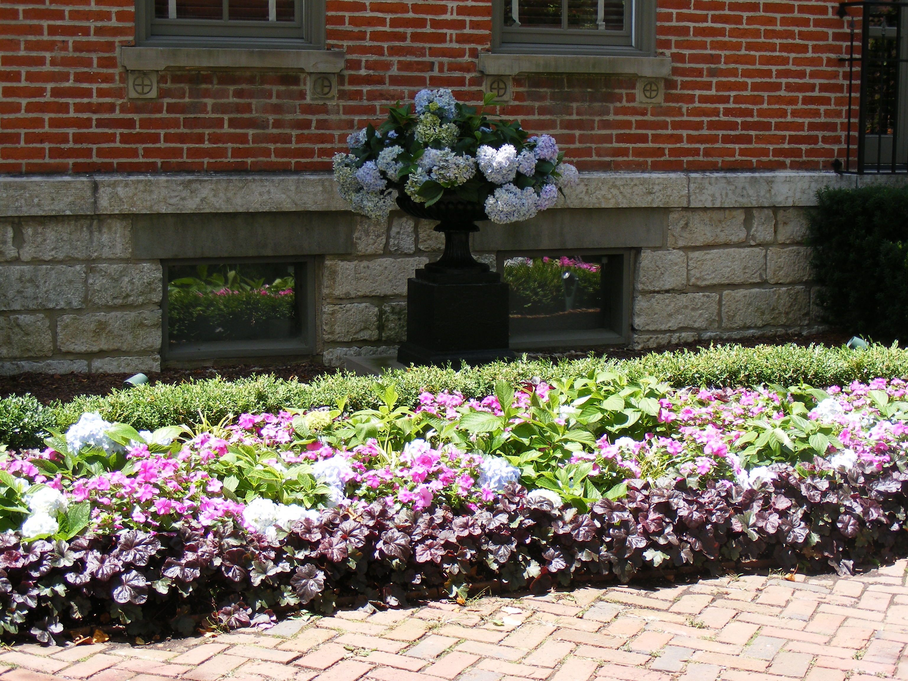 Germanbeergardenlandscapetraditionalwithsanfrancisco