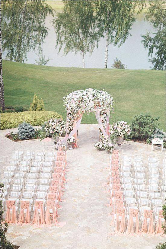Familythemed Rose Garden Wedding Ceremony American Wedding Garden