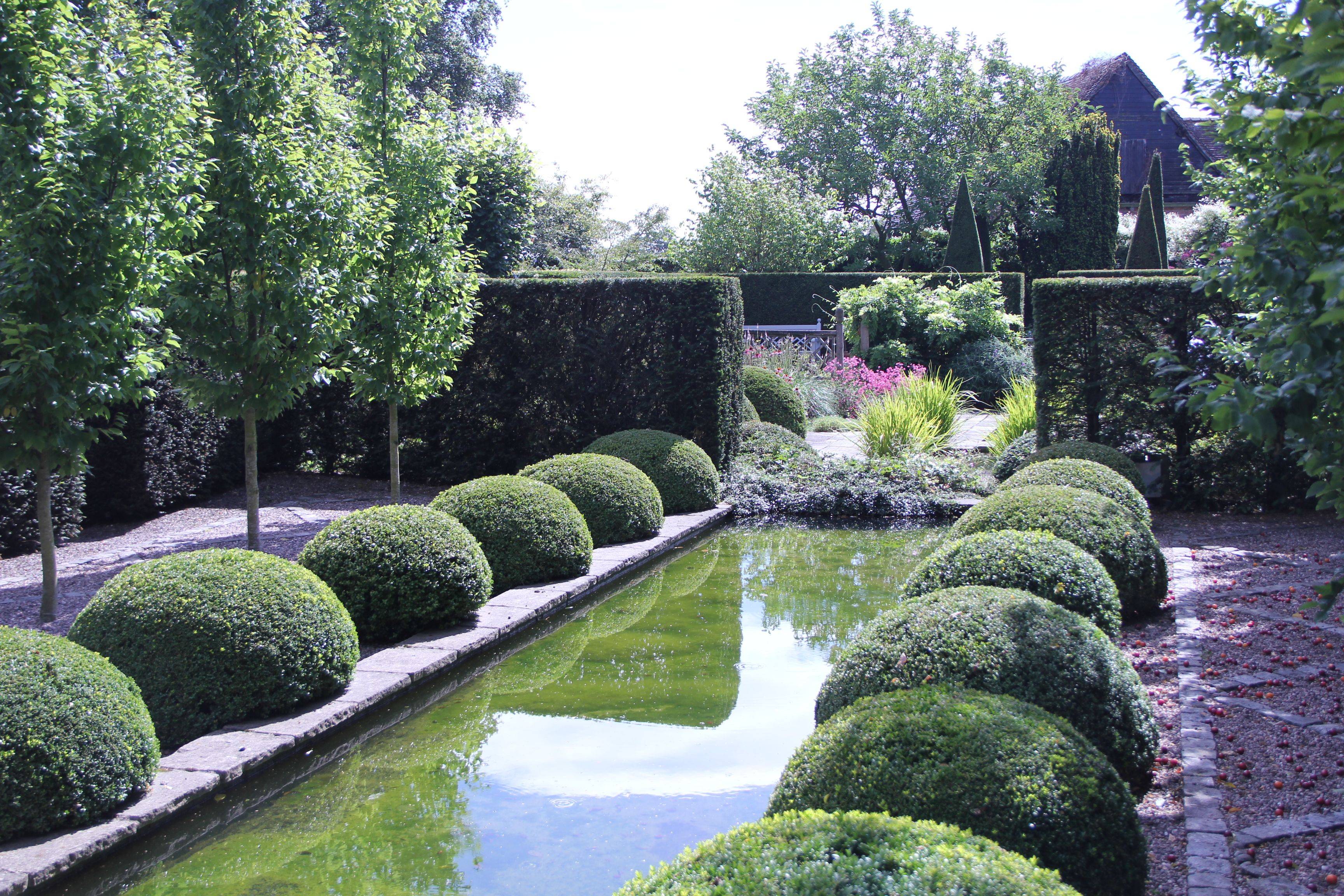 Wollerton Old Hall Garden