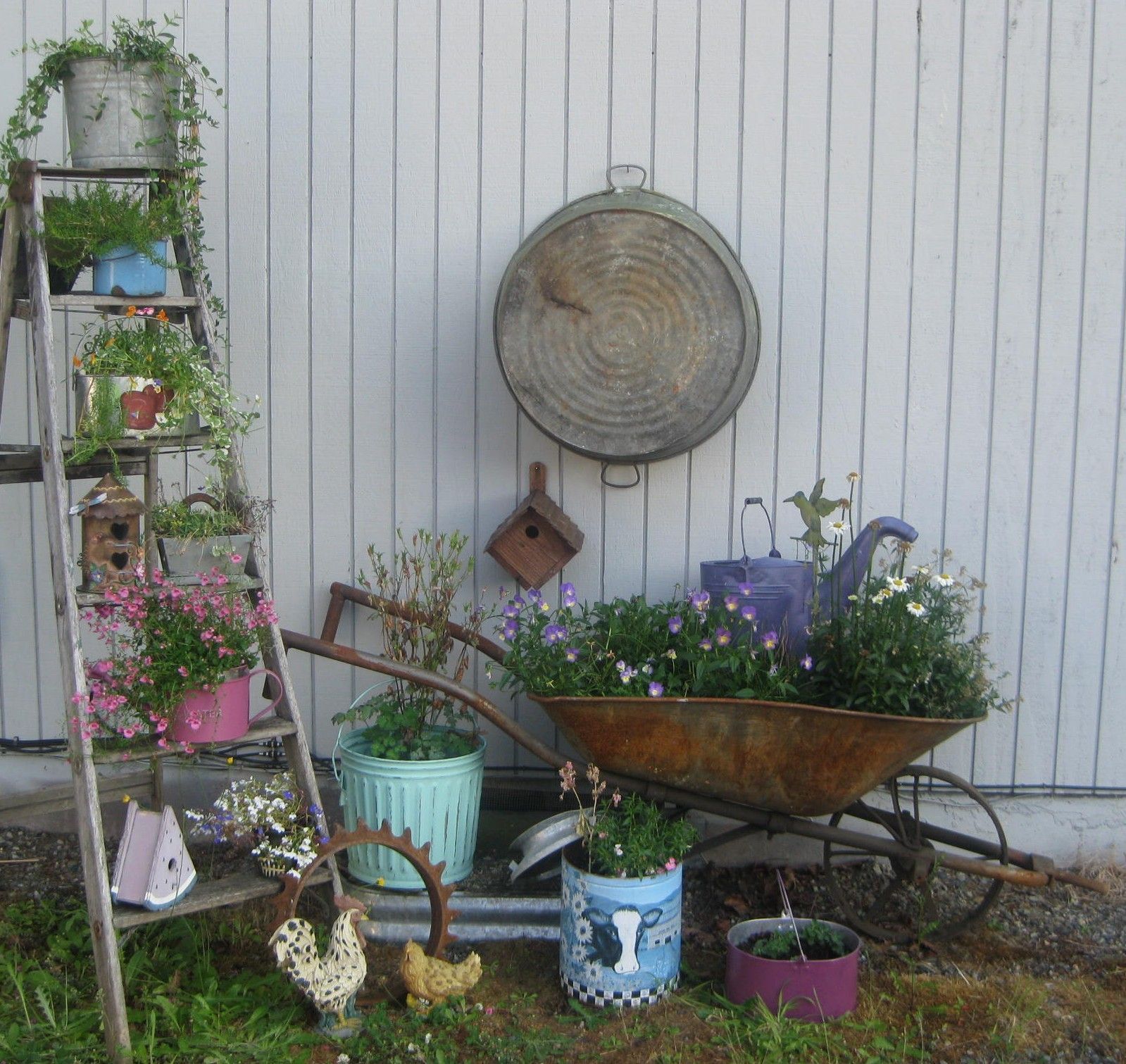 Vintage Garden Decor Ideas