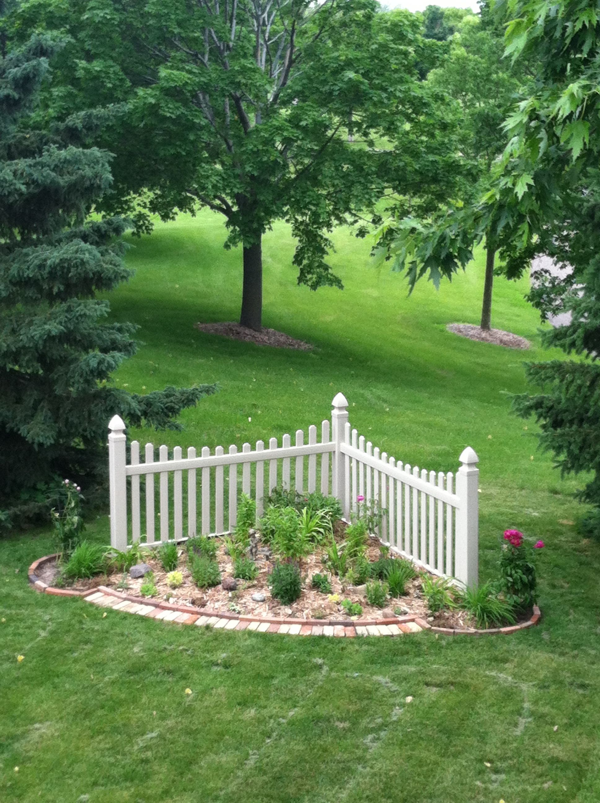 White Wood Corner Fence