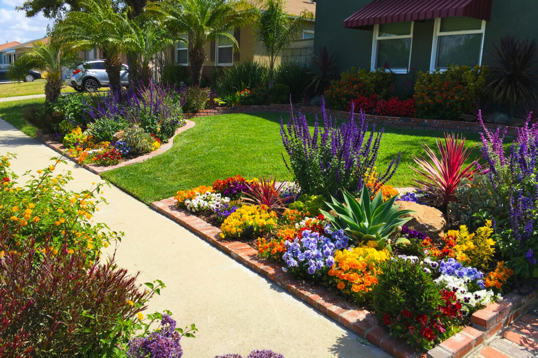 Ecofriendly Front Yard Garden Design Ideas