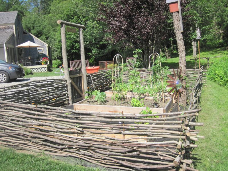 Wattle Raised Beds Diy