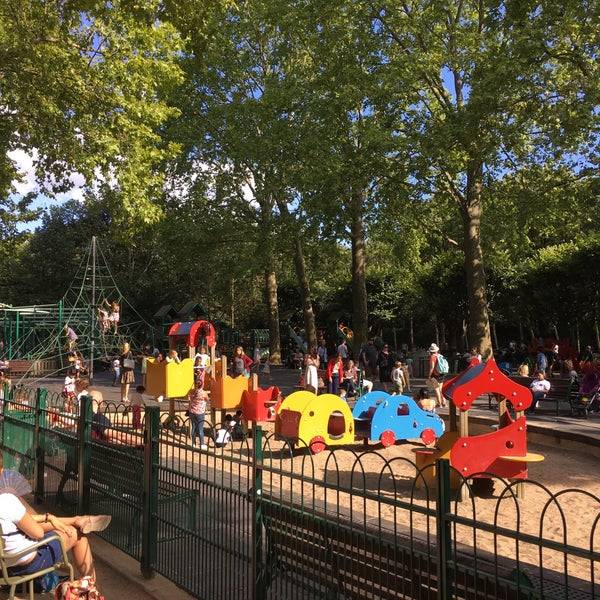 Kids Luxembourg Gardens