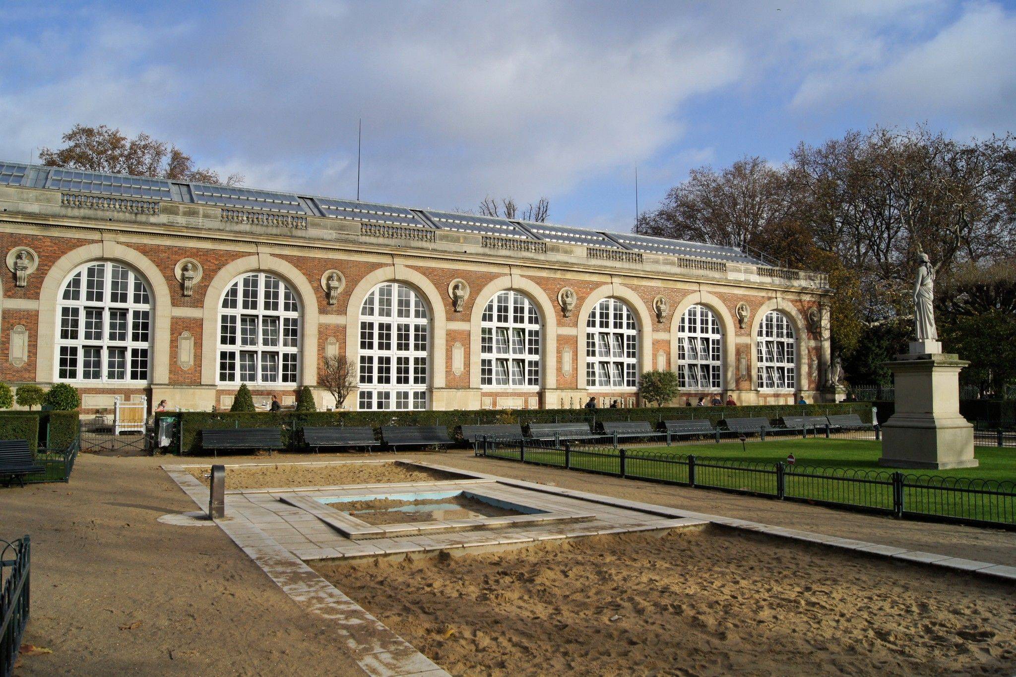 Best Le Jardin Du Luxembourg Stock Photos