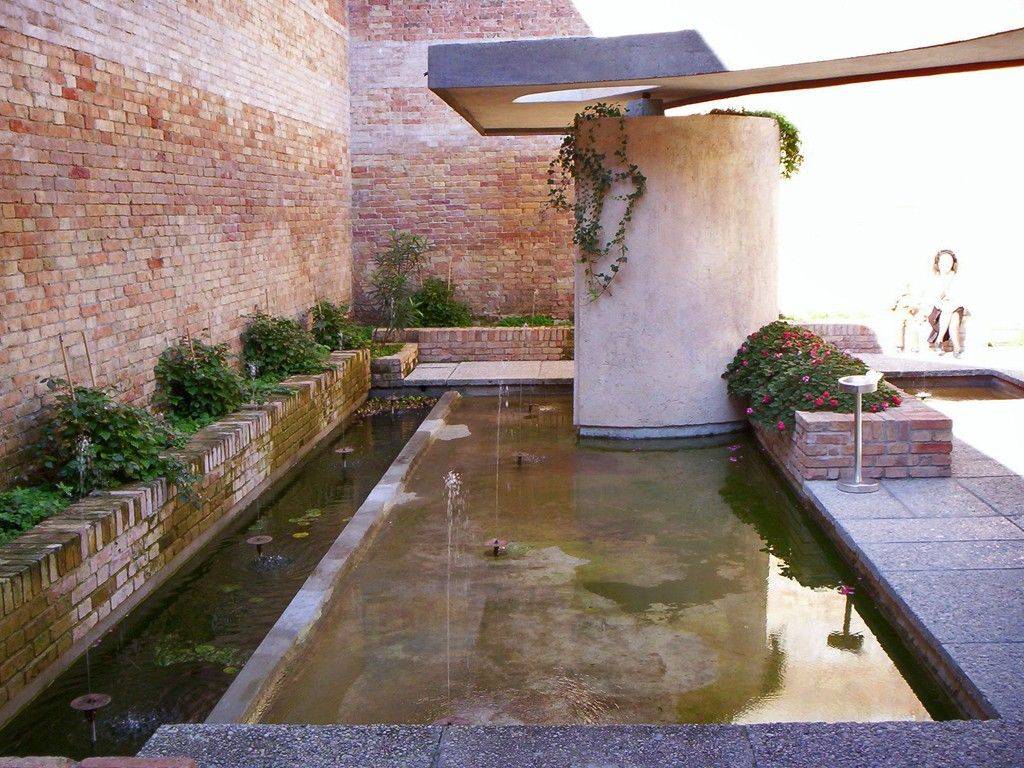 Italian Table Decorations