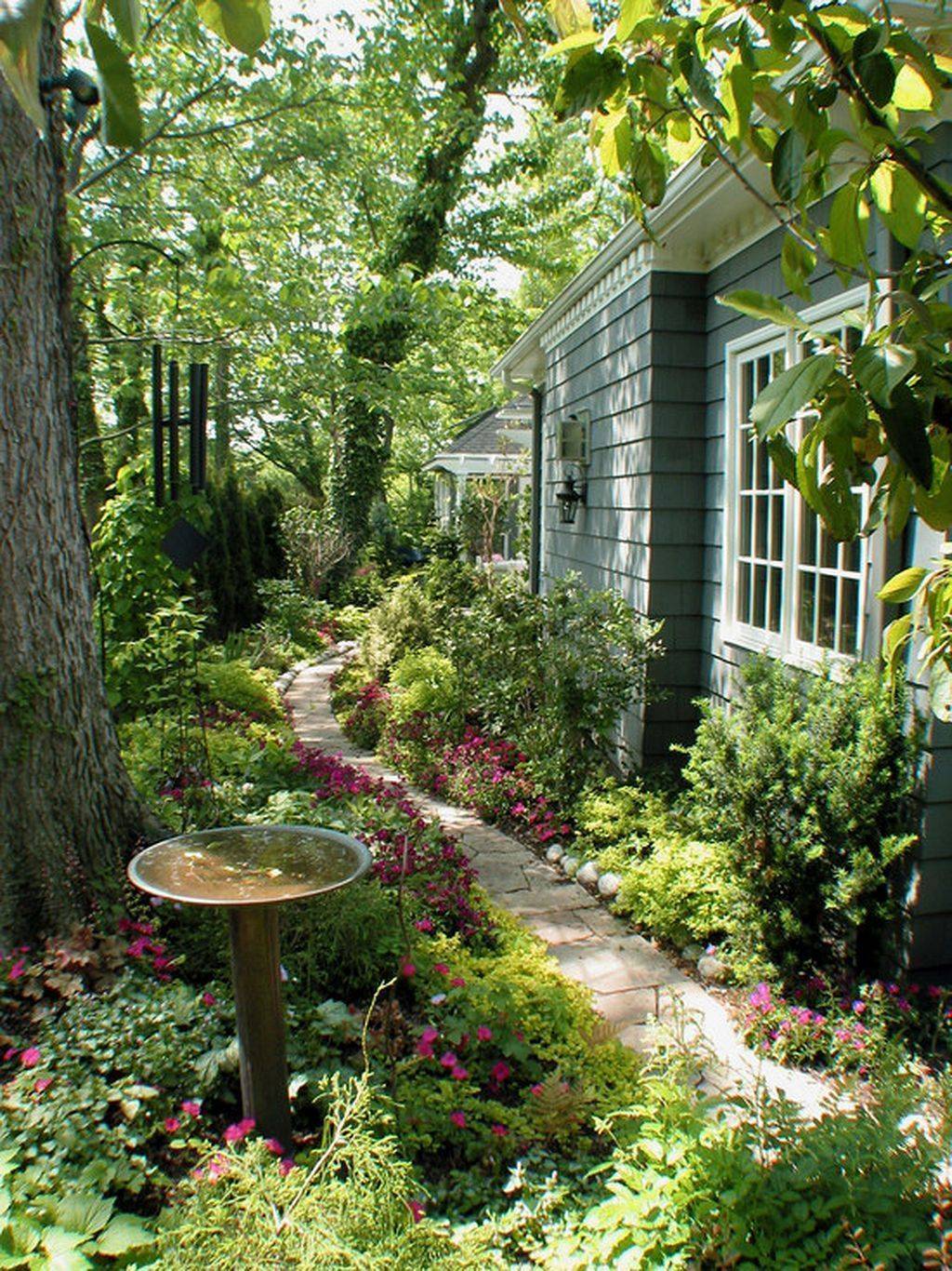 Beautiful Small Cottage Garden Design Ideas