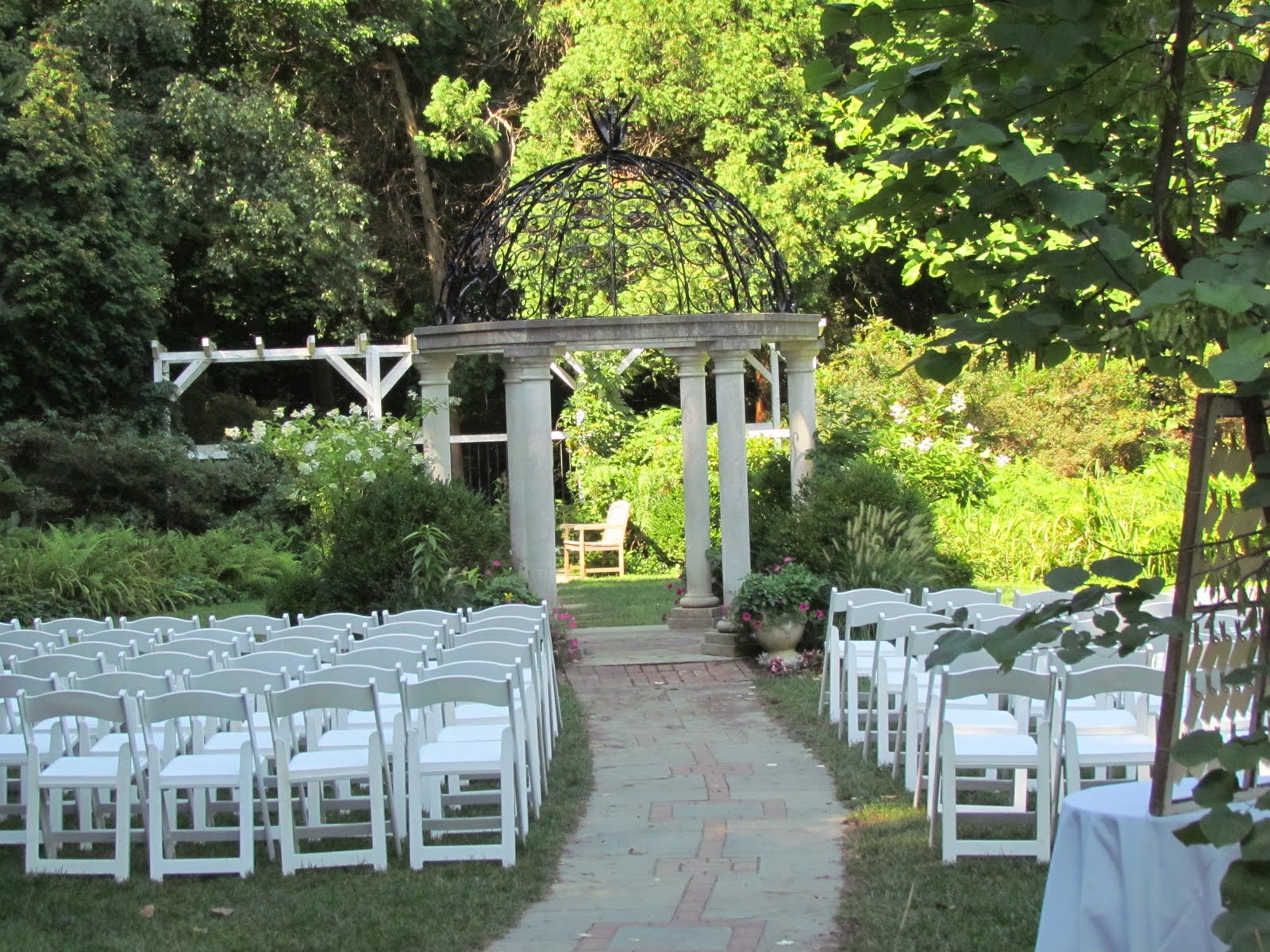 Sayen Gardens Engagement Session Hamilton