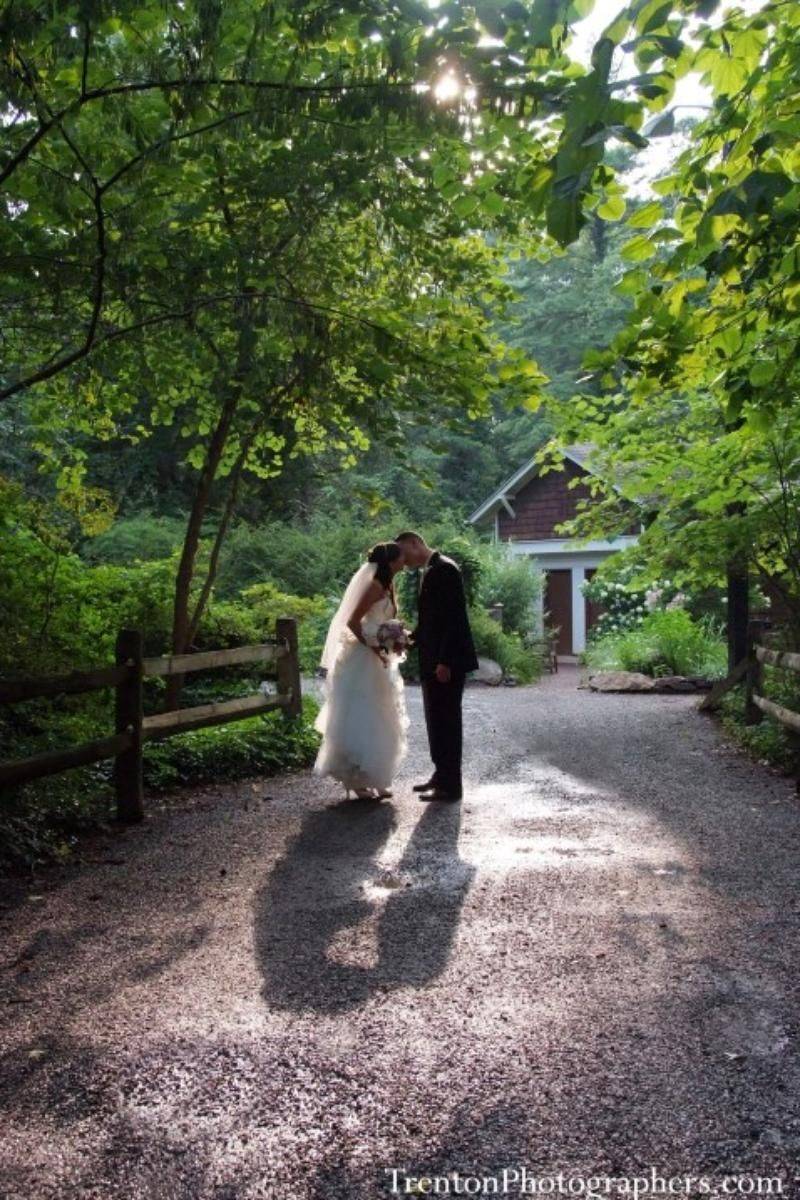 Springtime Sayen Gardens Engagement Photos Engagement Photos