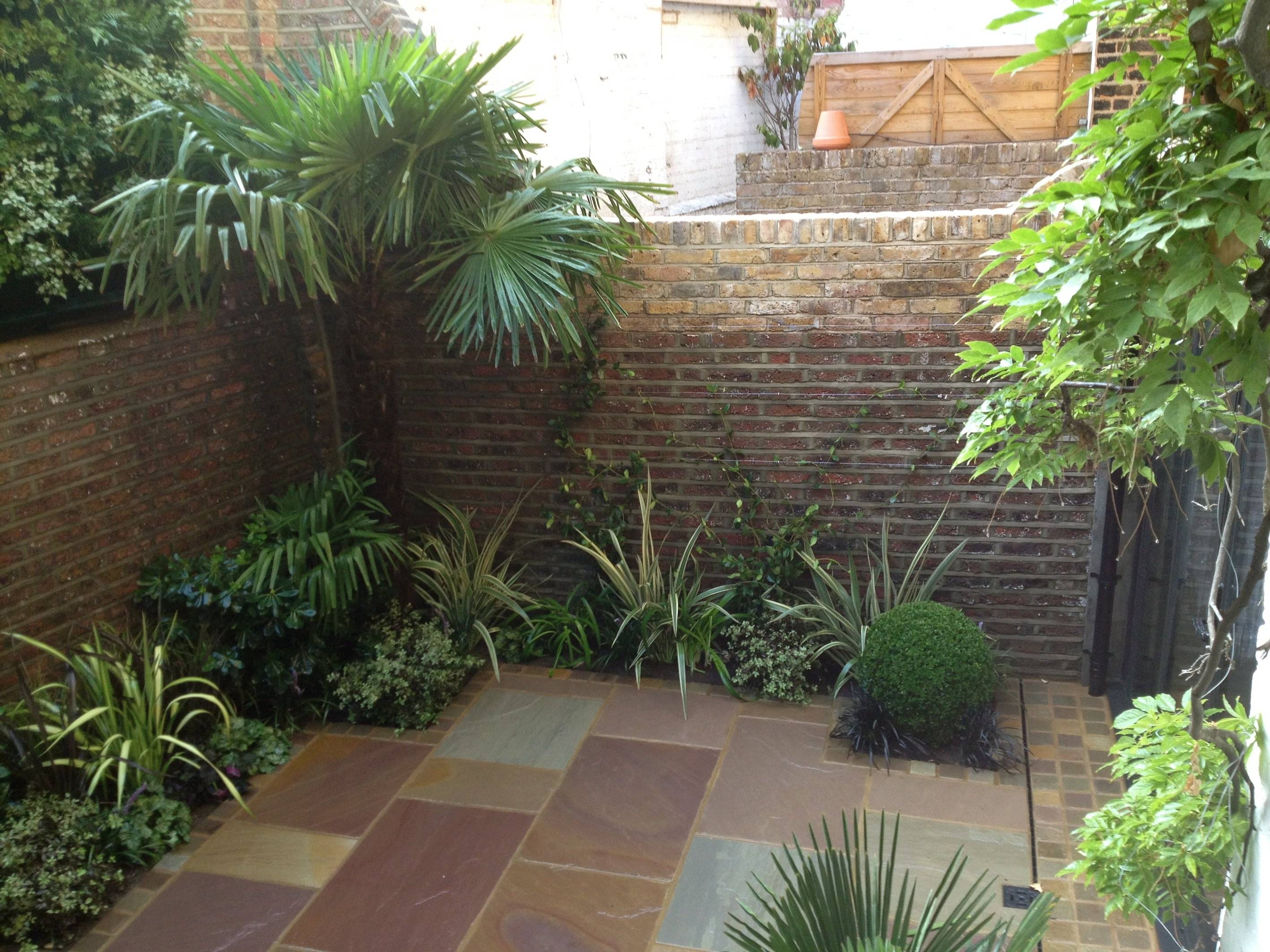 Private Small Garden Design Outdoor Room Ideas