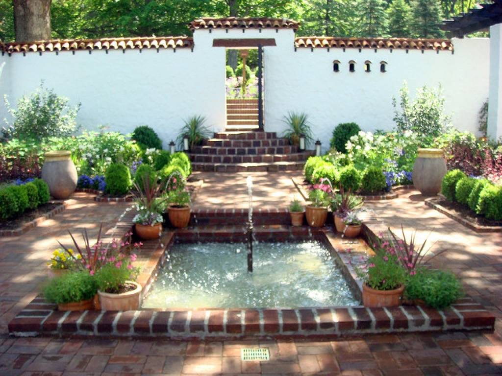 Tuscan Design Courtyard Design