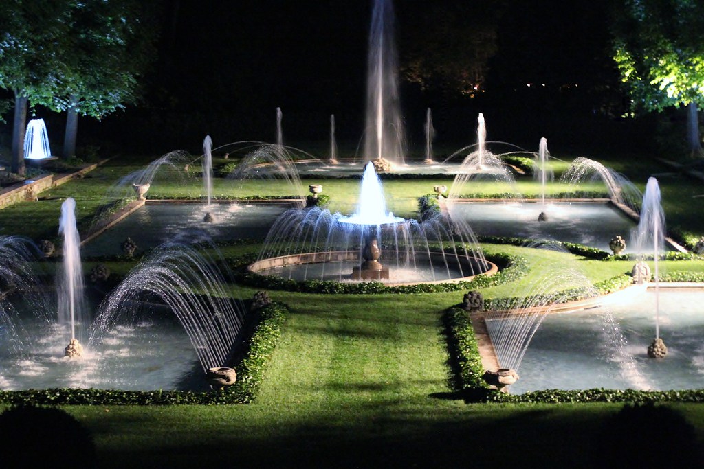 Fascinating Exquisite Italian Garden Design