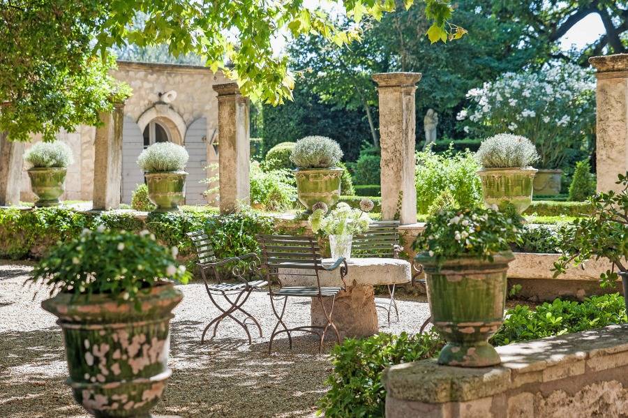 Rustic And Elegant Provenal Home