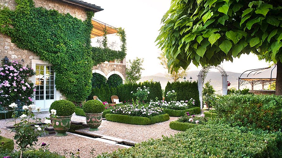 Janet Davis Explores Colour Parterre