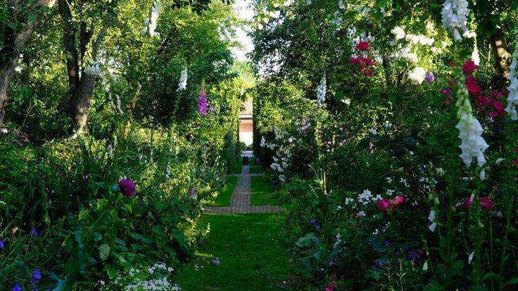 The Ultimate Small Garden Makeover Guide