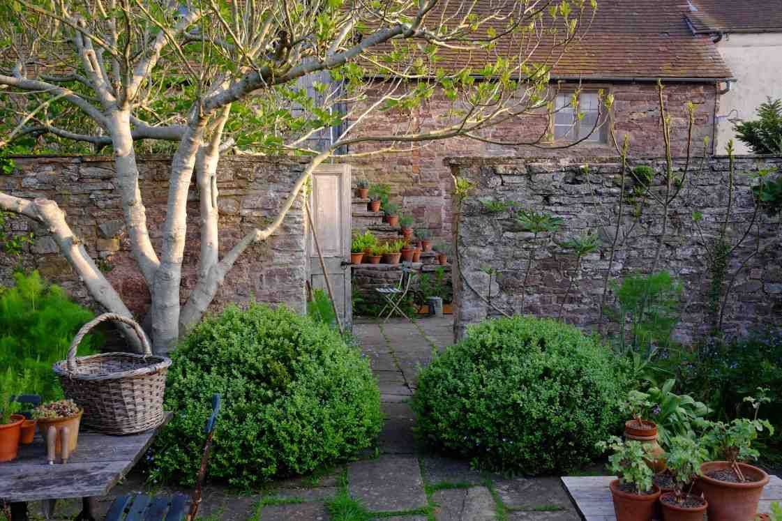 Bryans Ground Garden Design