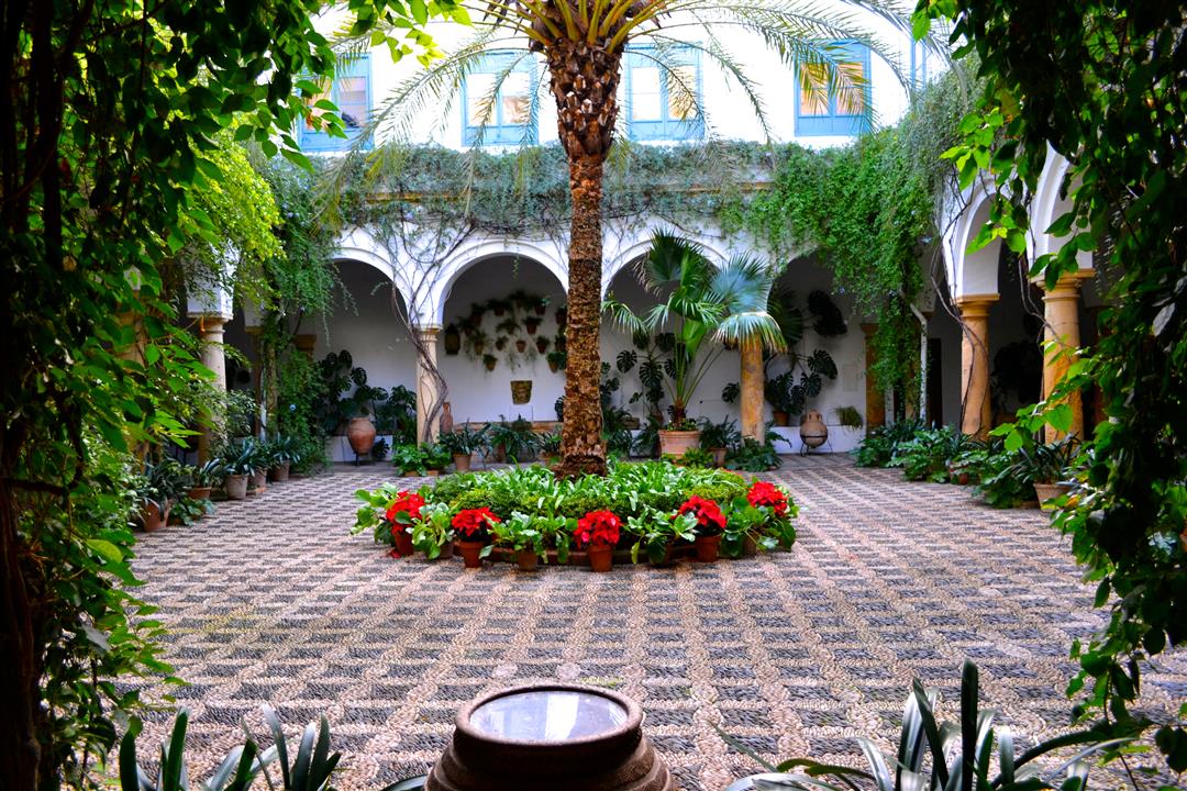 Courtyard Tuscan Style