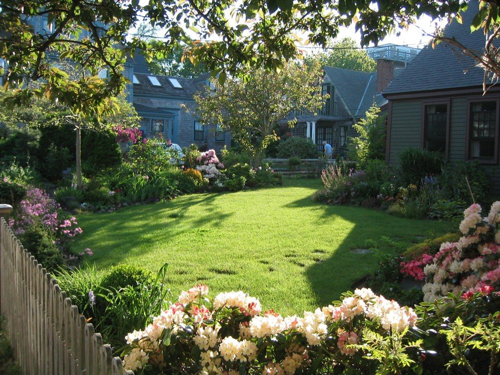Ma Cottage Garden