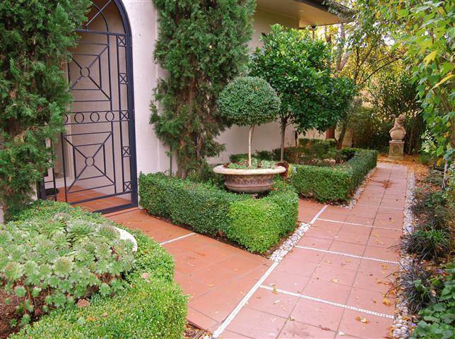 Gardenscape Backyard Features