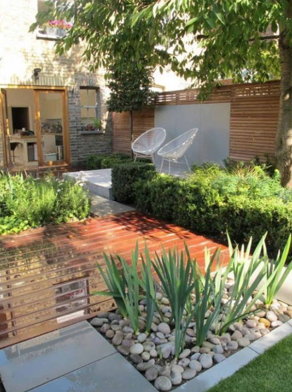 Color Front Yard Garden Design