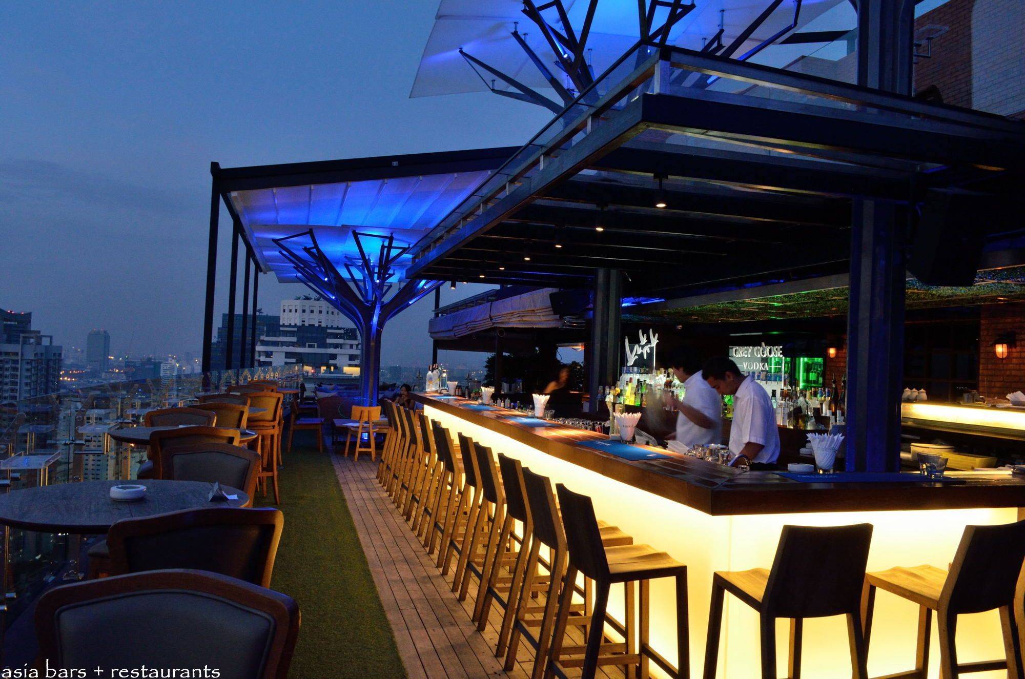 Fantastic Tropical Home Bar Designs You Cant Resist