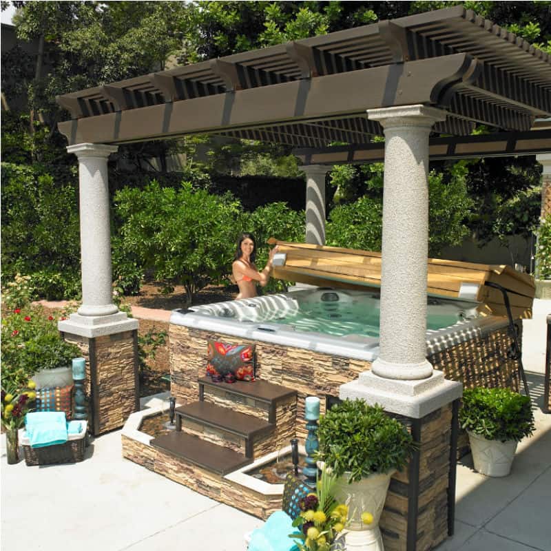 Stunning Garden Hot Tub Designs