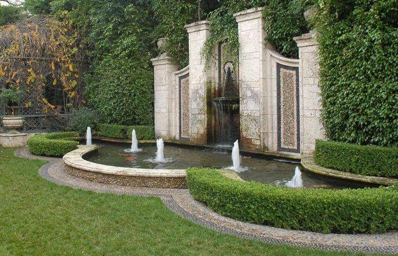 An Island Bed Luxury Landscaping