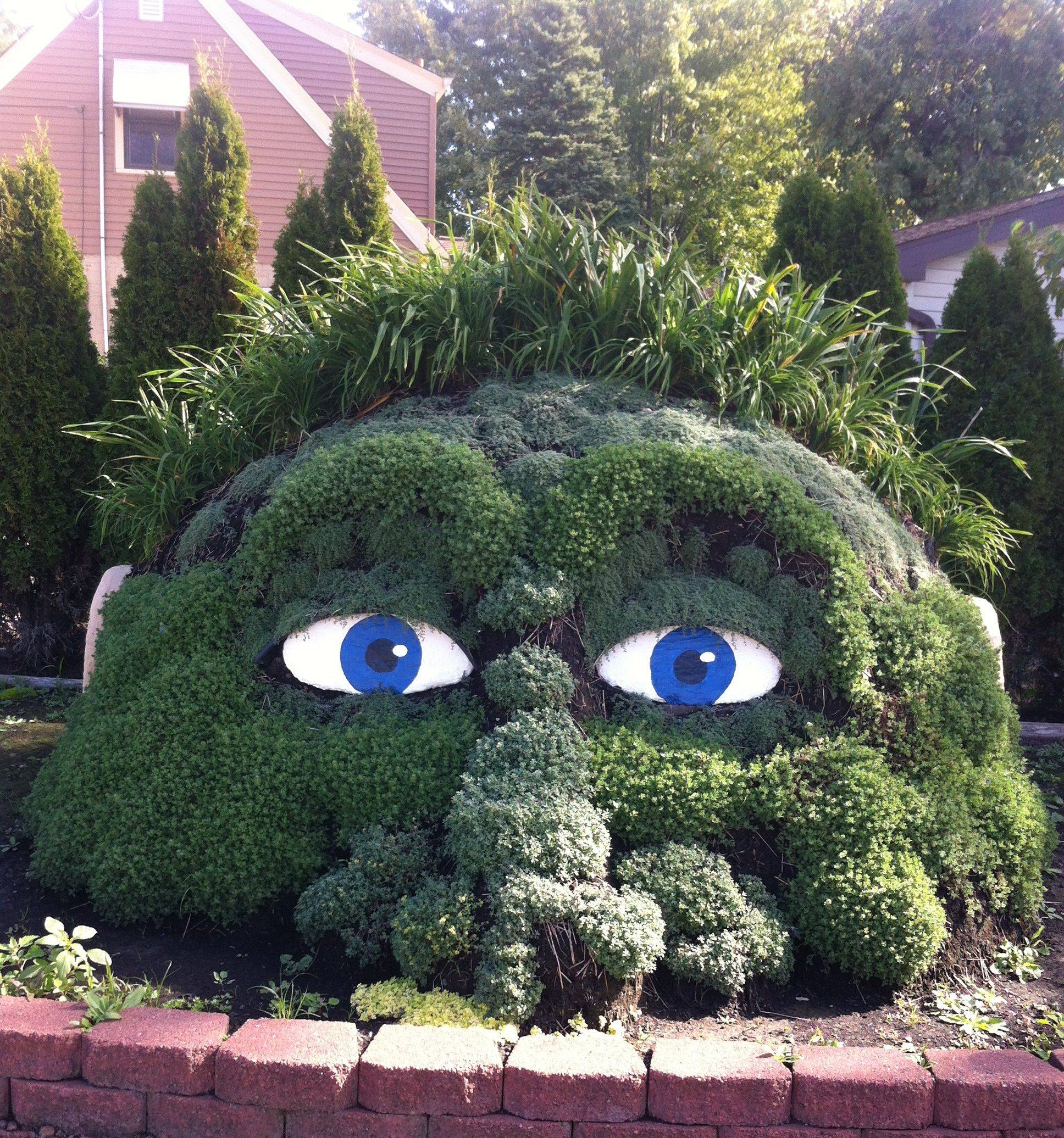 Repurposed Garden Art Ideas