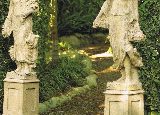 Interesting Backyard Sculpture Ideas