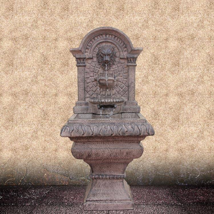 Henri Studio Classic Lion Fountain Fountains Outdoor