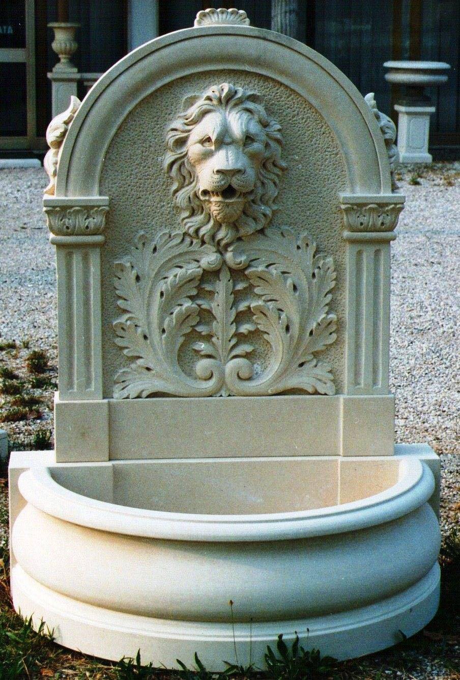 Lion Head Outdoor Floor Water Fountain Kinsey Garden Decor