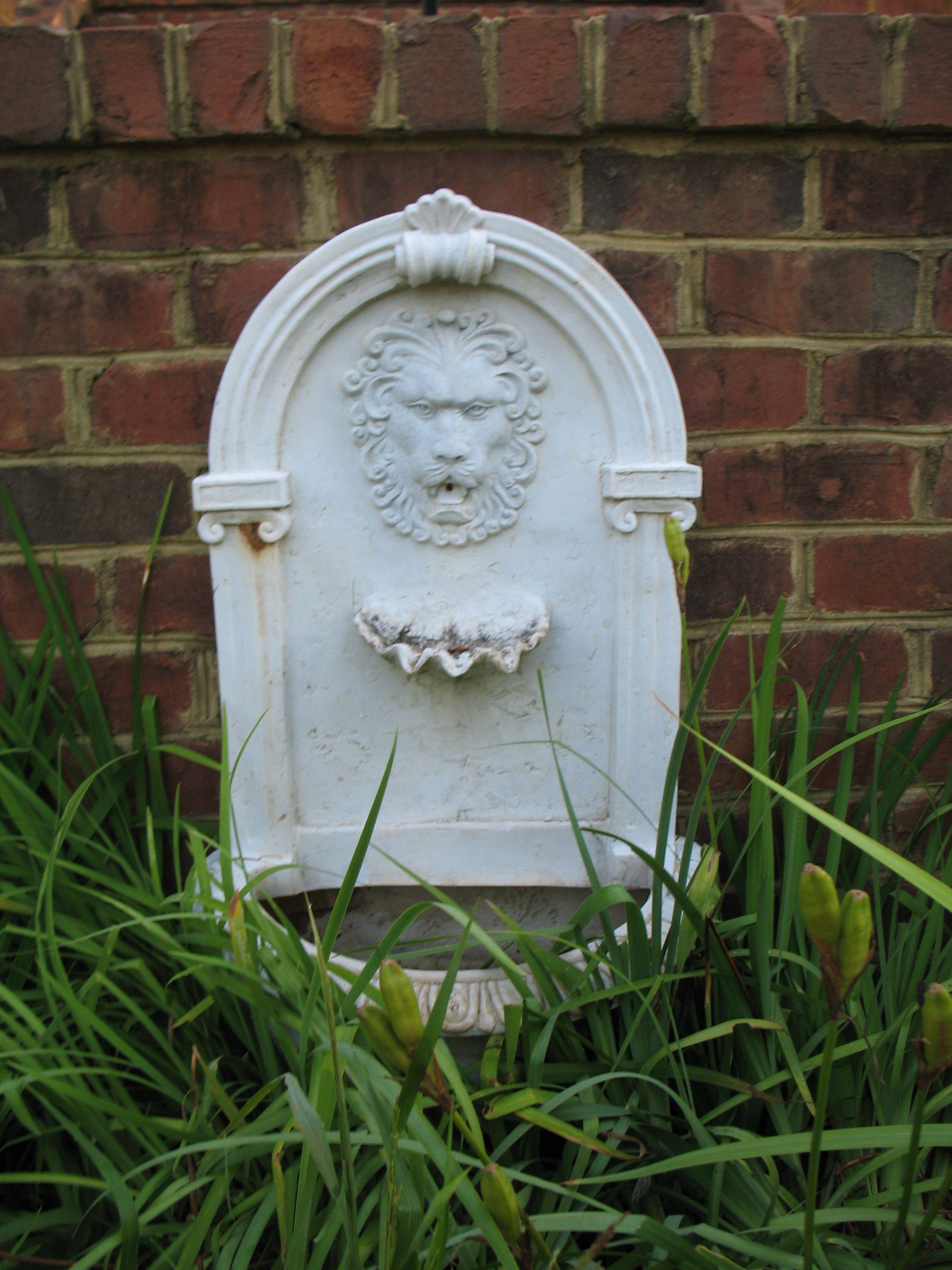 Classic Lion Head Pedestal Multitiered Outdoor Patio Garden