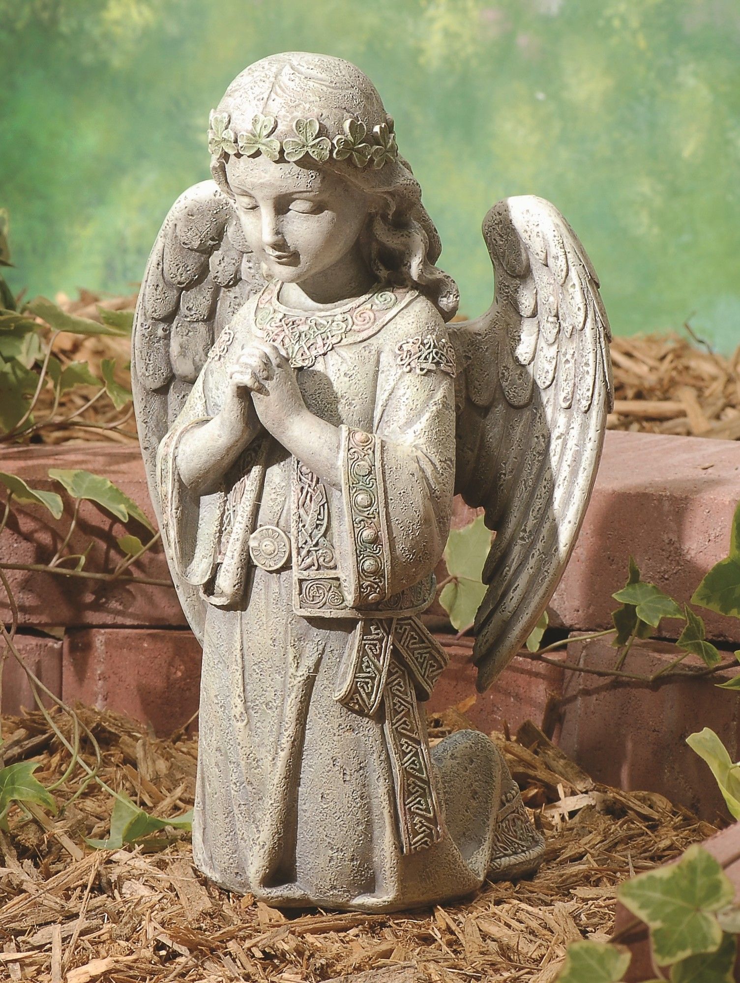 This Angel Birds Garden Statue