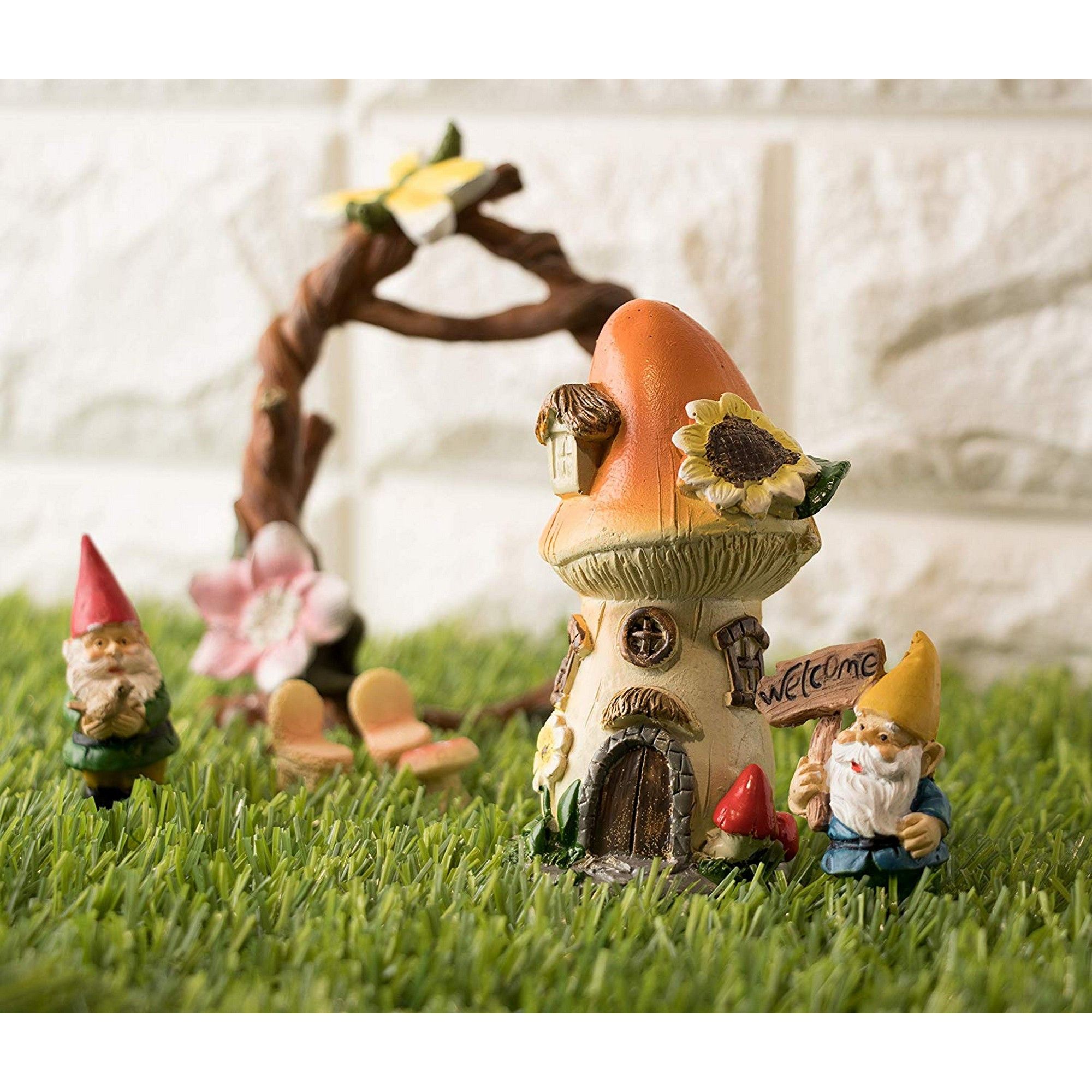 Northlight Weathered Gnome And Tree Stump Outdoor Garden Statue