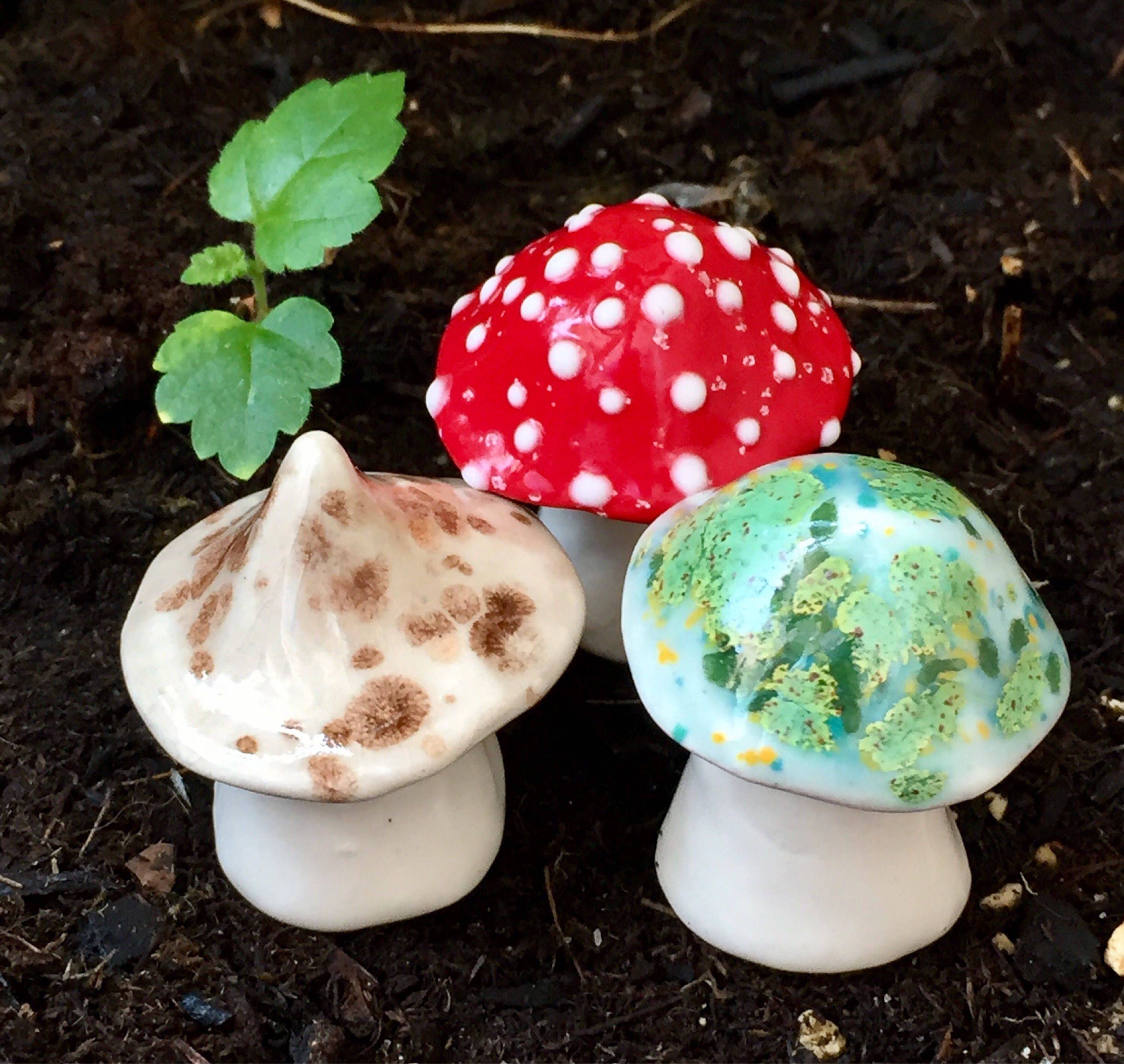 Garden Statue Yard Decor Outdoor Mushroom Art Sculpture Lawn Patio
