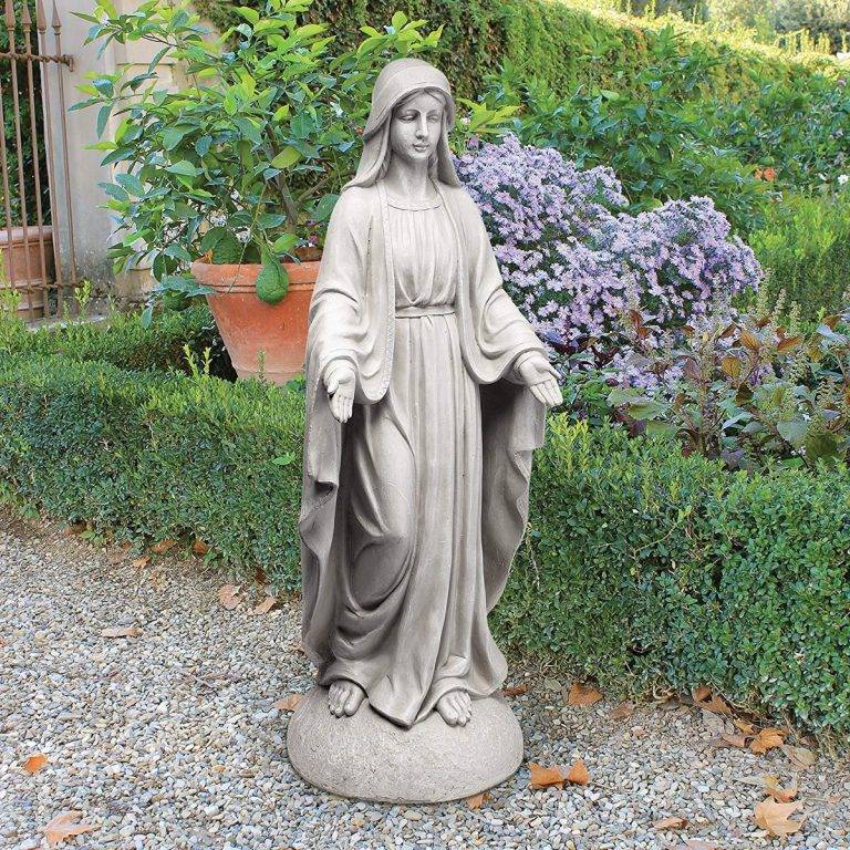 Roman Josephs Studio Flower Bouquet Hugging Angel