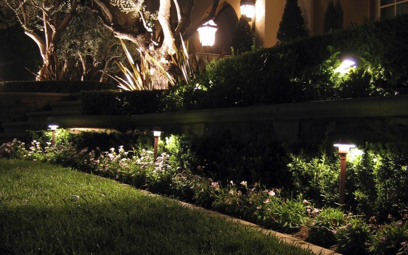 Tall Coin Led Outdoor Bollard Light