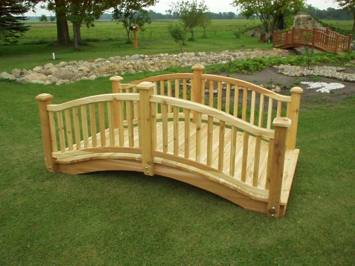 Stonegate Designs Wooden Garden Bridge