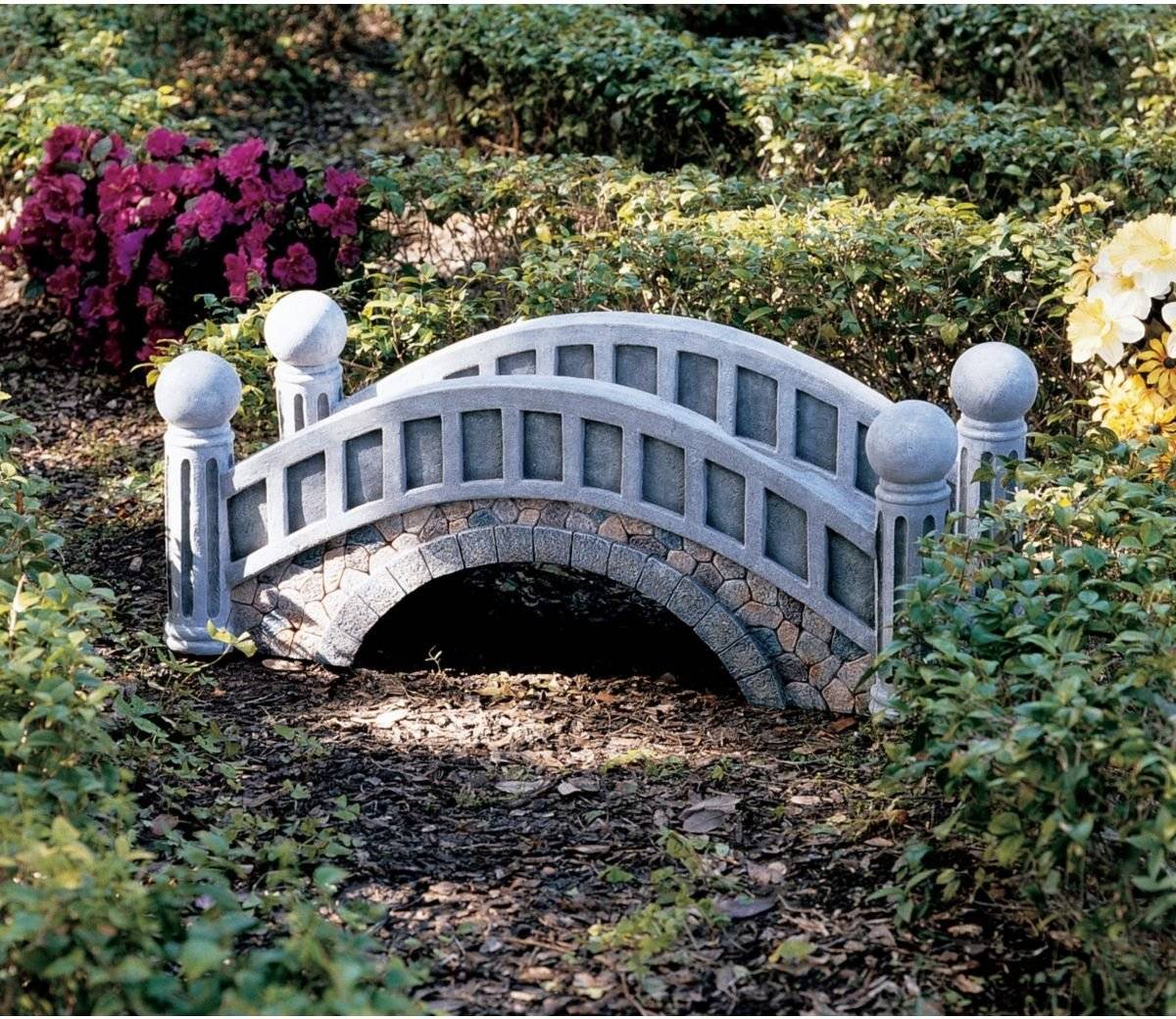 Wonderful And Varied Garden Bridge Designs