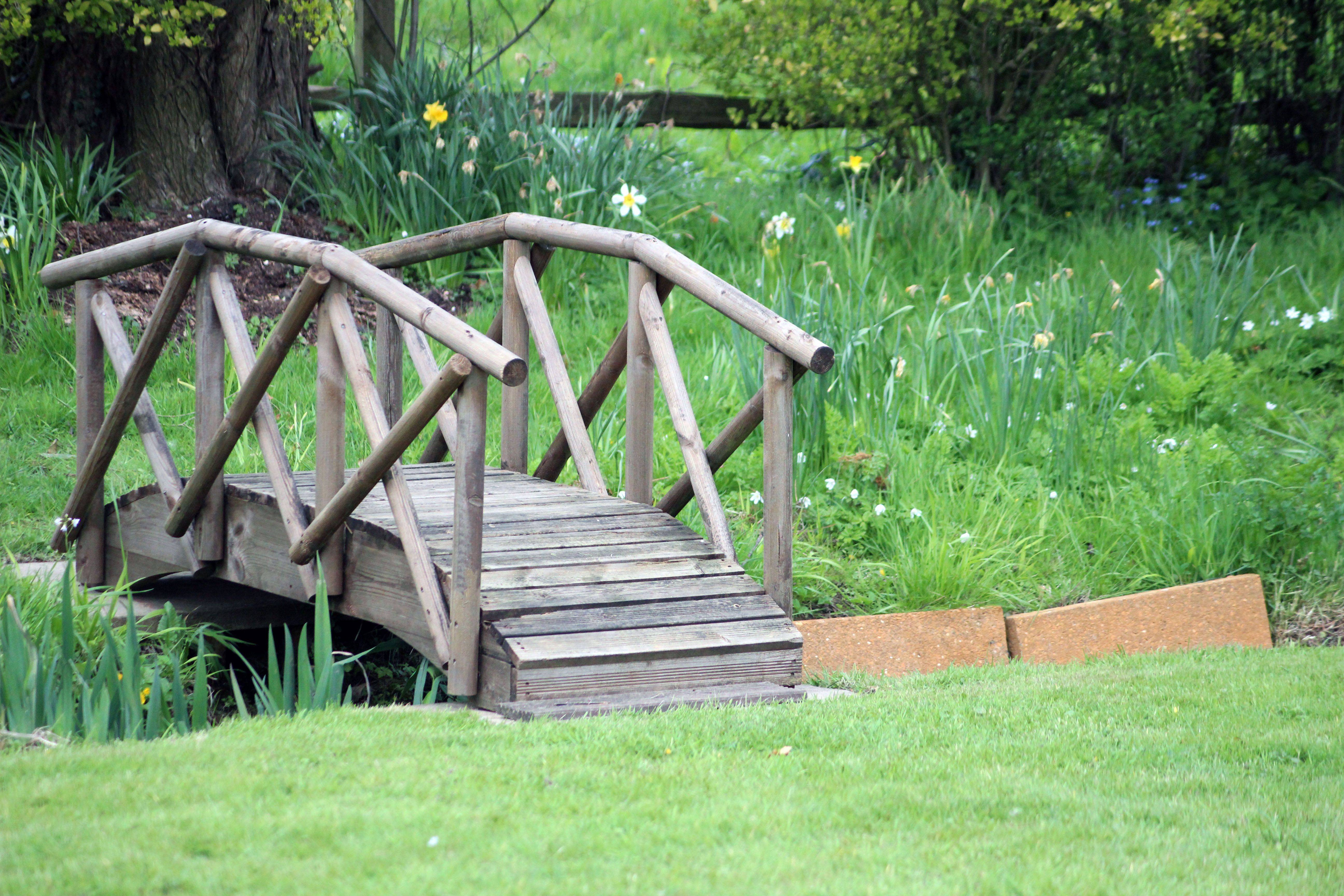 Wooden Garden Bridge Ideas