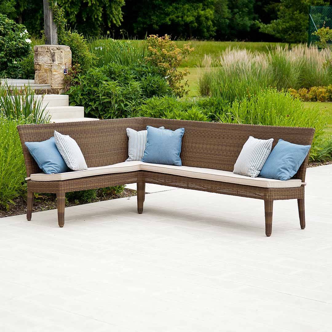 Outdoor Corner Bench Ideas