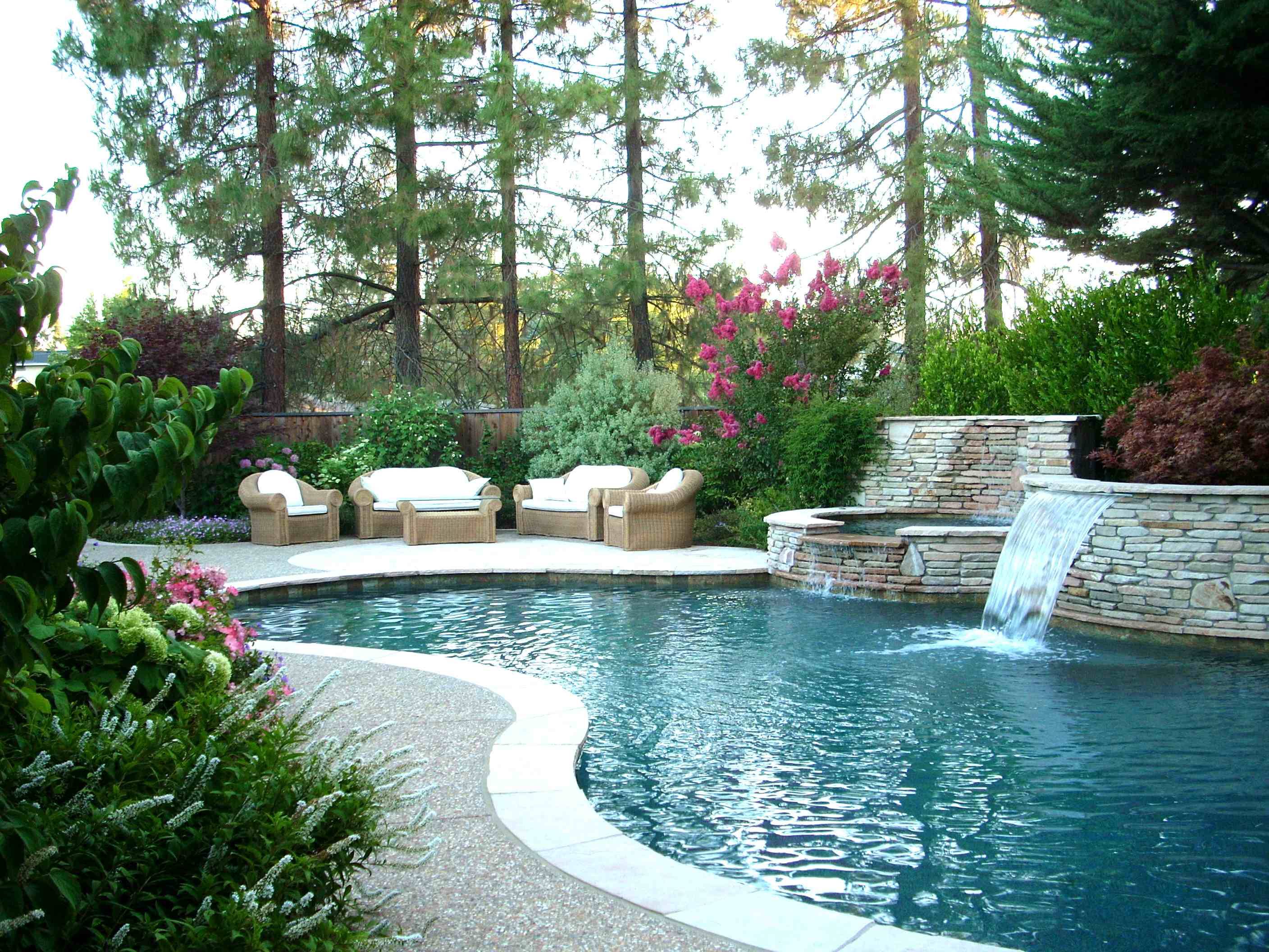 Fabulous Backyard Pool Landscaping Ideas You Never Seen Before Hmdcrtn