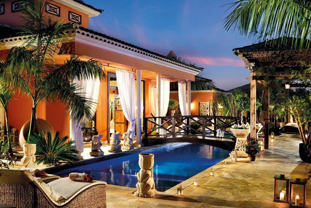 Royal Garden Villas Piscina Hoteles