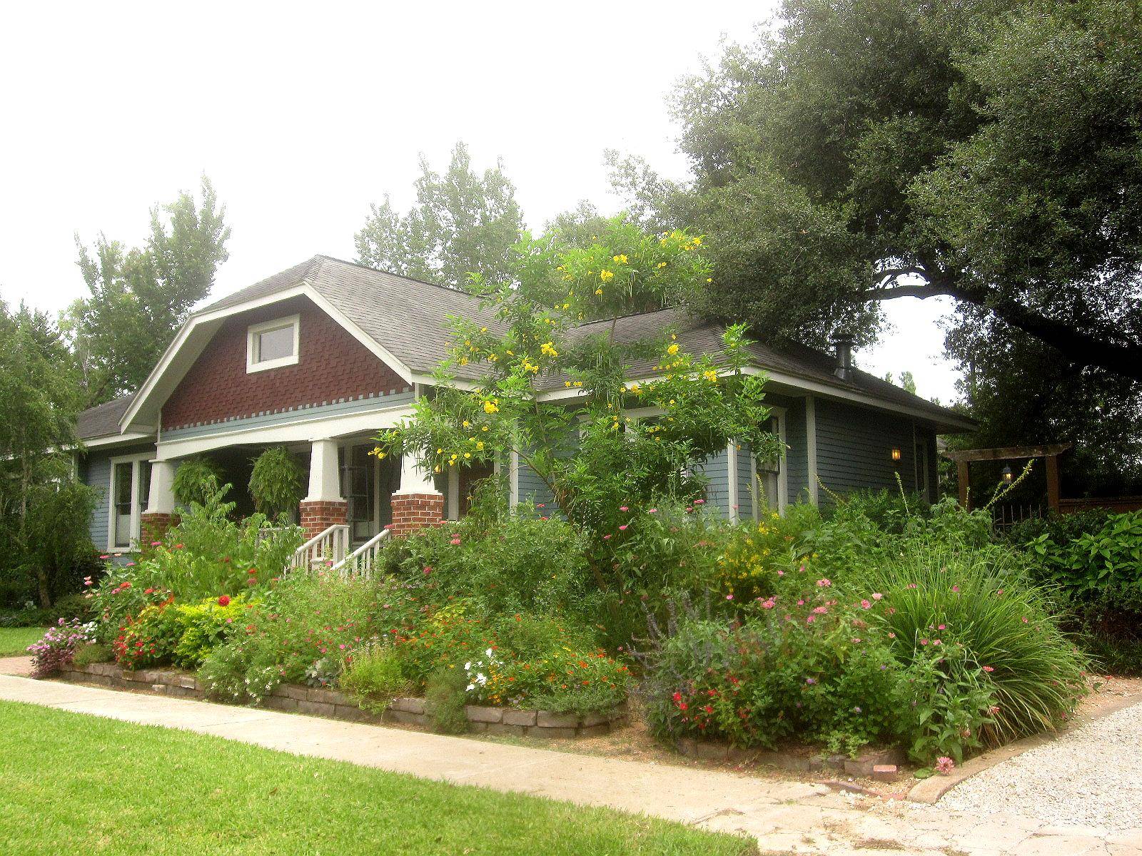 Lovely Cottage Garden Design Ideas