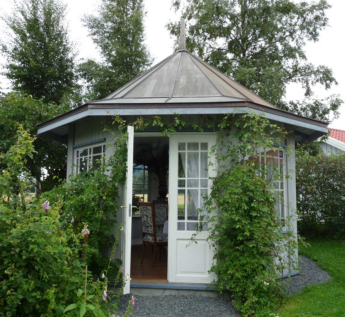 Enclosed Garden Structures